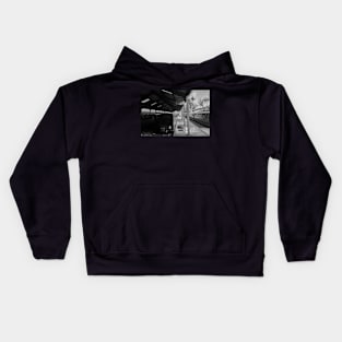 Platforms 2 and 3 Aylsham railway station Kids Hoodie